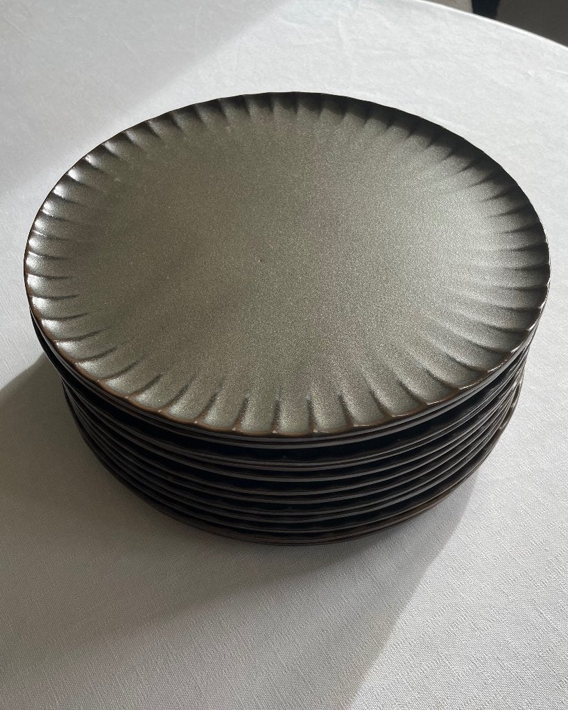 Set van 12 dinerborden ‘INKU’ van SERAX by Sergio Herman, Huis en Inrichting, Ophalen, Overige merken, Keramiek, Zo goed als nieuw