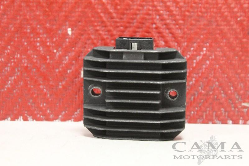 REGULATEUR DE TENSION FZR 600 R 1994-1995 (FZR600R 4JH 4MH), Dhr. S. di Majo, Utilisé, Info@cama-motorparts.nl, P.J. Troelstraweg 8 8
3144 CX  MAASSLUIS, NL