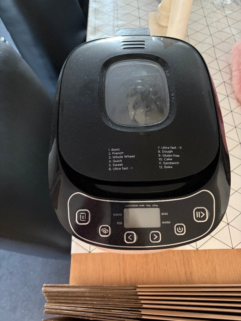 broodbakmachine, Zo goed als nieuw, 400 tot 800 gram deeg, Kijkvenster, Ophalen