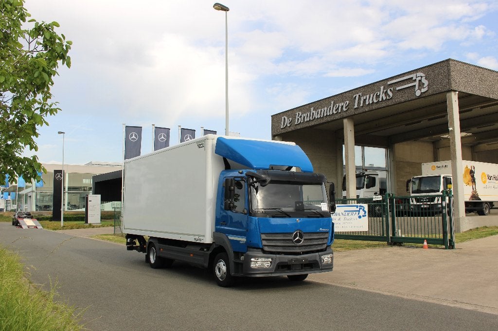 Mercedes atego 1223 - met laadklep-2020-EURO 6-169.400 km, Achat, Euro 6, Entreprise, 2 places