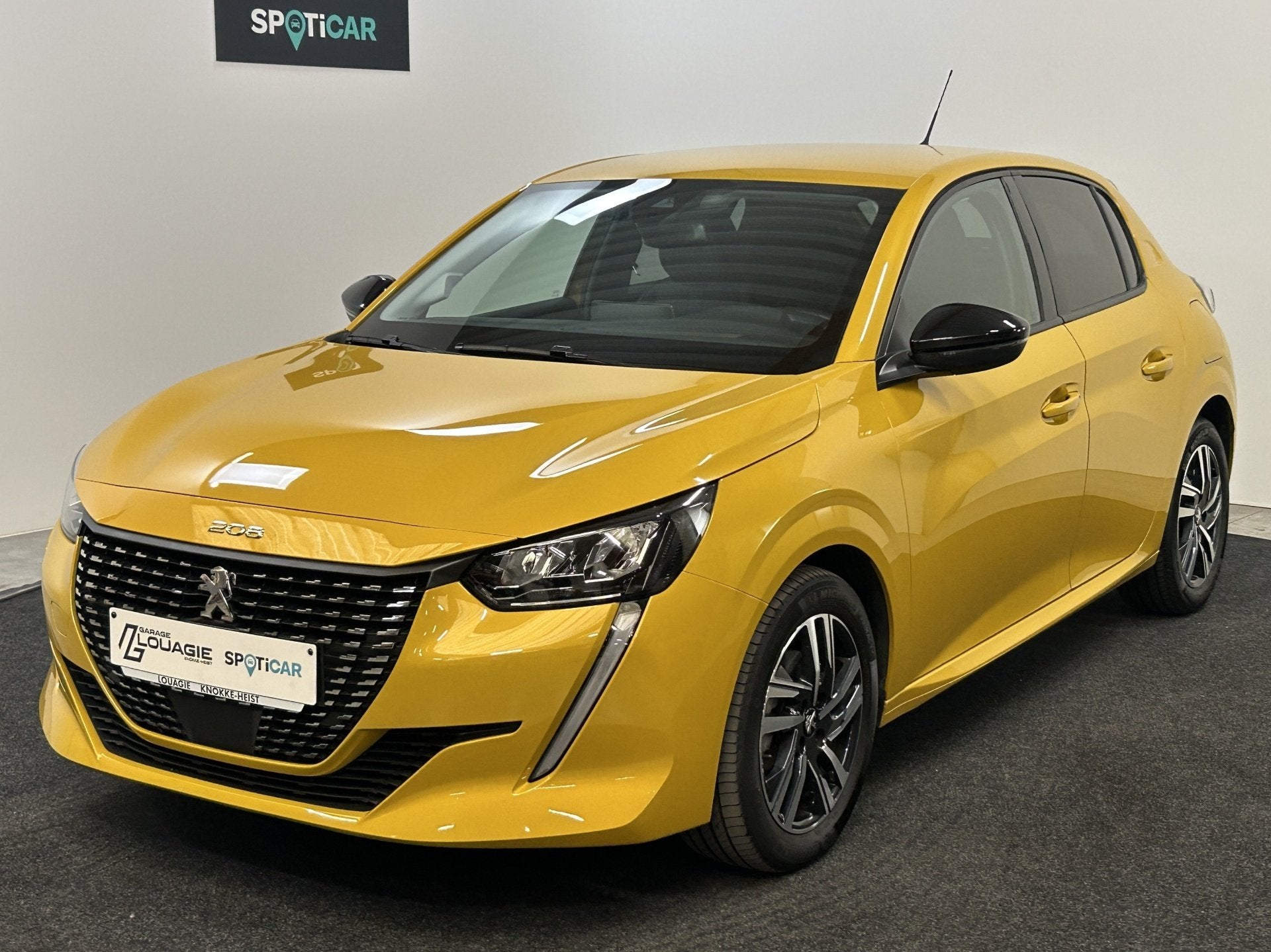 Peugeot 208 1.2 S&S Allure Pack (bj 2022), Auto's, Stof, Gebruikt, 115 g/km, Bedrijf