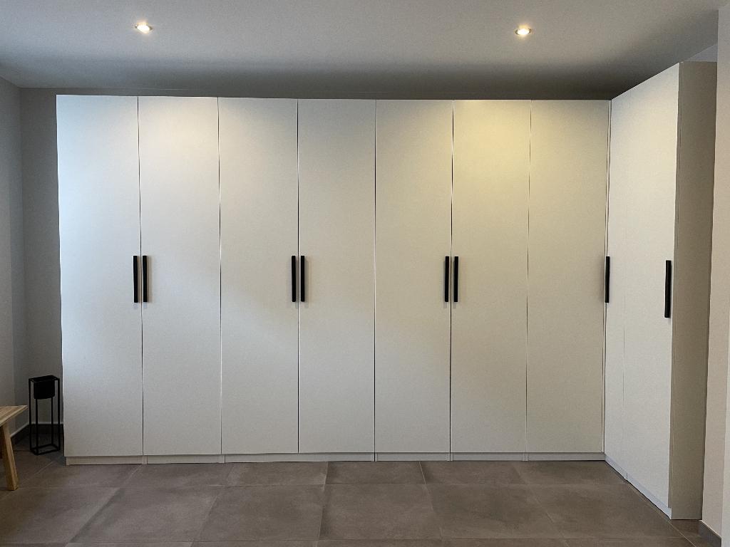 Kastencombinatie PAX, Ophalen