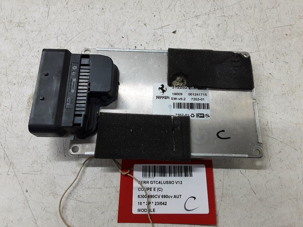 UNITE ELECTRONIQUE Ferrari GTC4 Lusso (01-2016/-) (312262), Mevr. I. Hauben, Ferrari, Utilisé, Rue de l'Espoir 34 34
4030  GRIVEGNÉE, BE