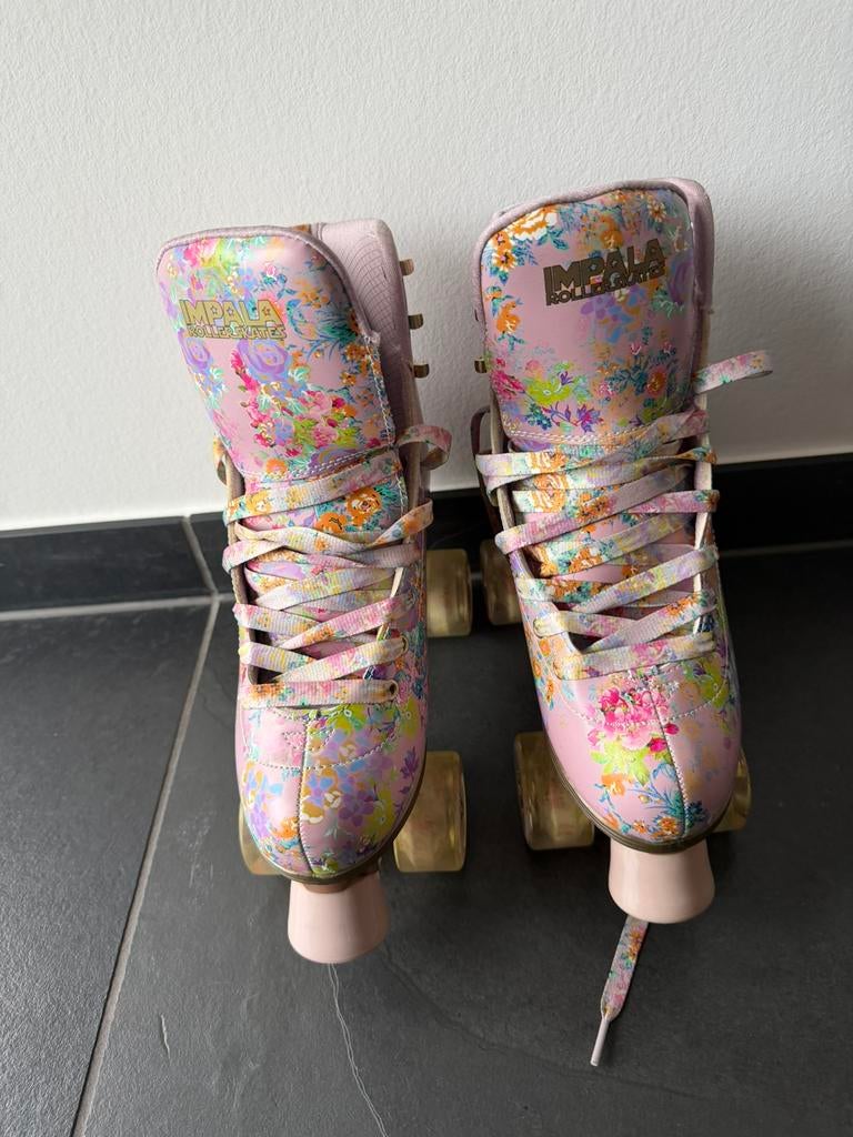 Impala rollerskates maat 40, Ophalen, Zo goed als nieuw