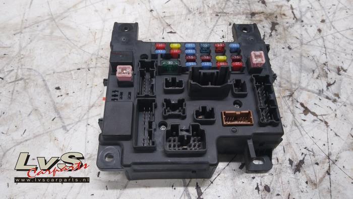 Boîte à fusibles d'un Mitsubishi Outlander, -, 3 mois de garantie, Utilisé, Mitsubishi