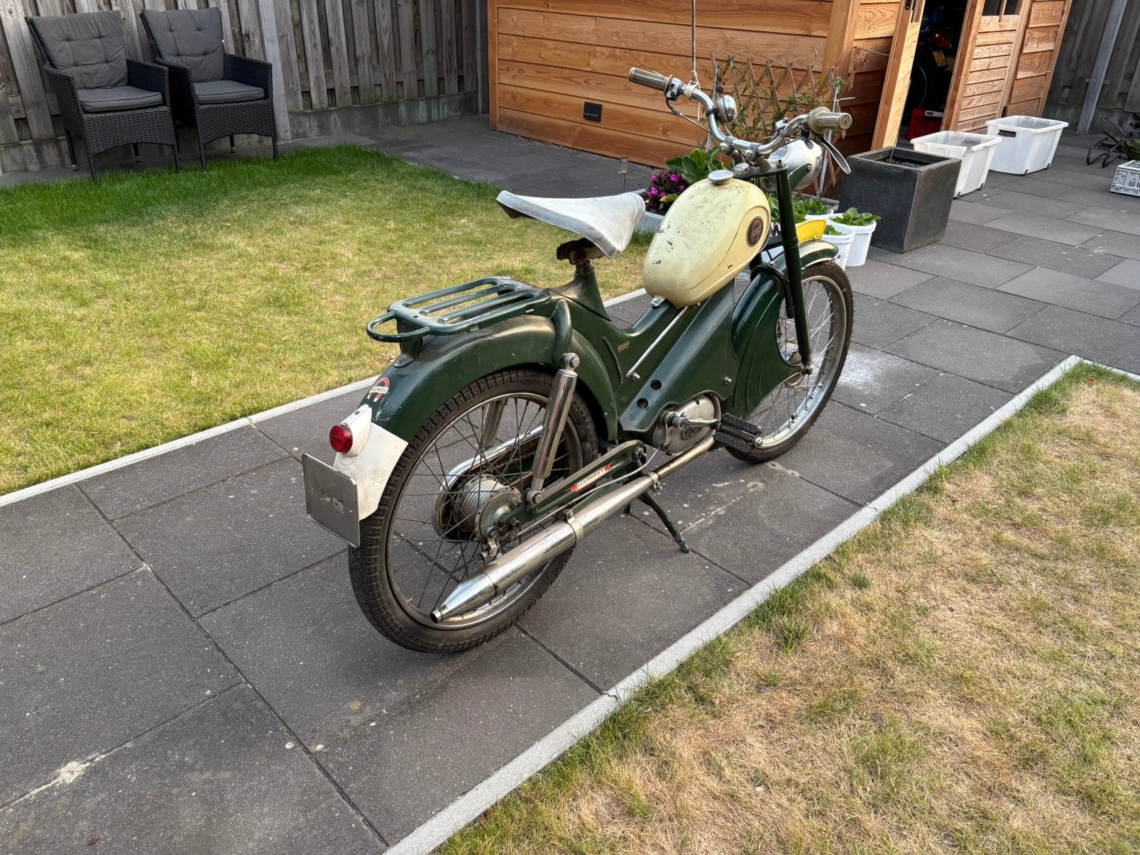 Magneet super sport 1956, 49 cc, Klasse B (45 km/u), 2 versnellingen, Ophalen