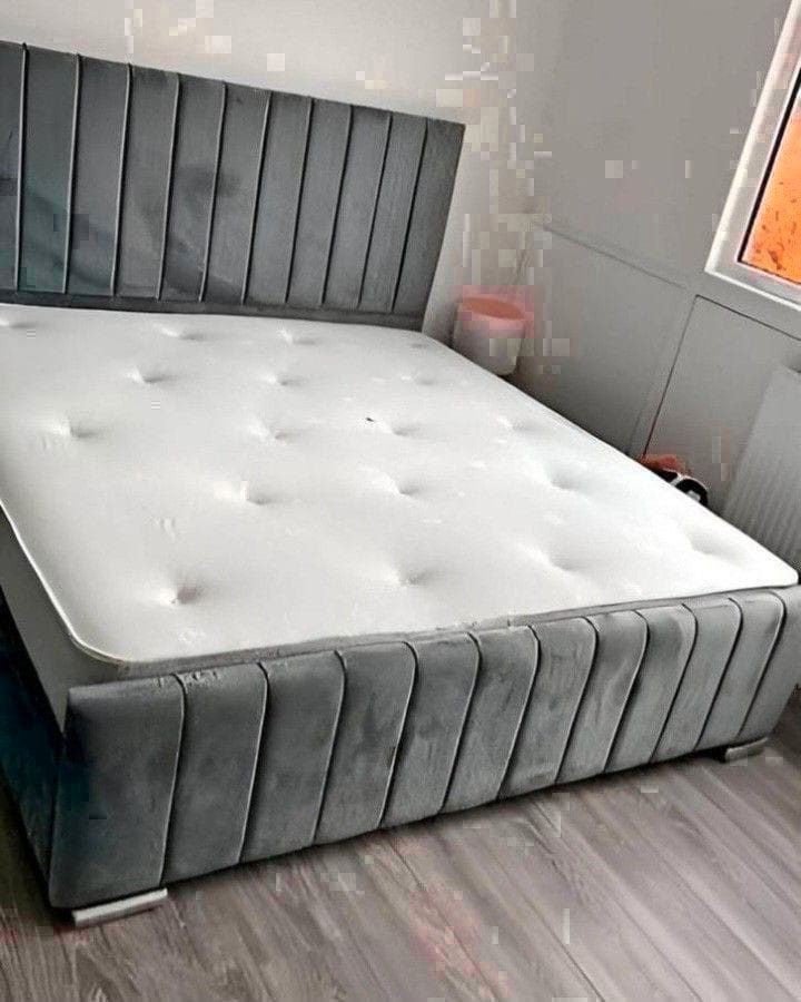 Luxe fluwelen bed – elegant design met premium comfort, Verzenden, Beige