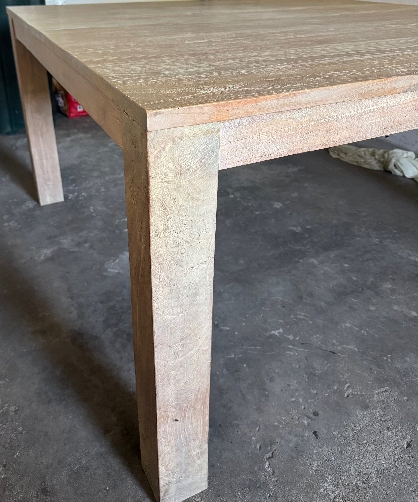 massief teak tafel 145x145 eettafel, Huis en Inrichting, Ophalen, Zo goed als nieuw, Vijf personen of meer, 100 tot 150 cm