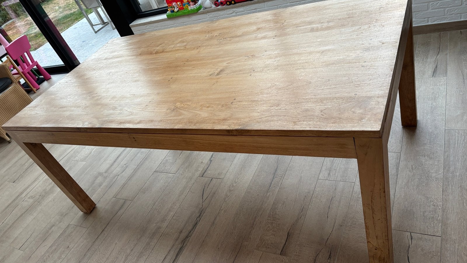 Table de salle à manger en bois dur, Maison & Meubles, Enlèvement, Comme neuf, 6 à 8 chaises