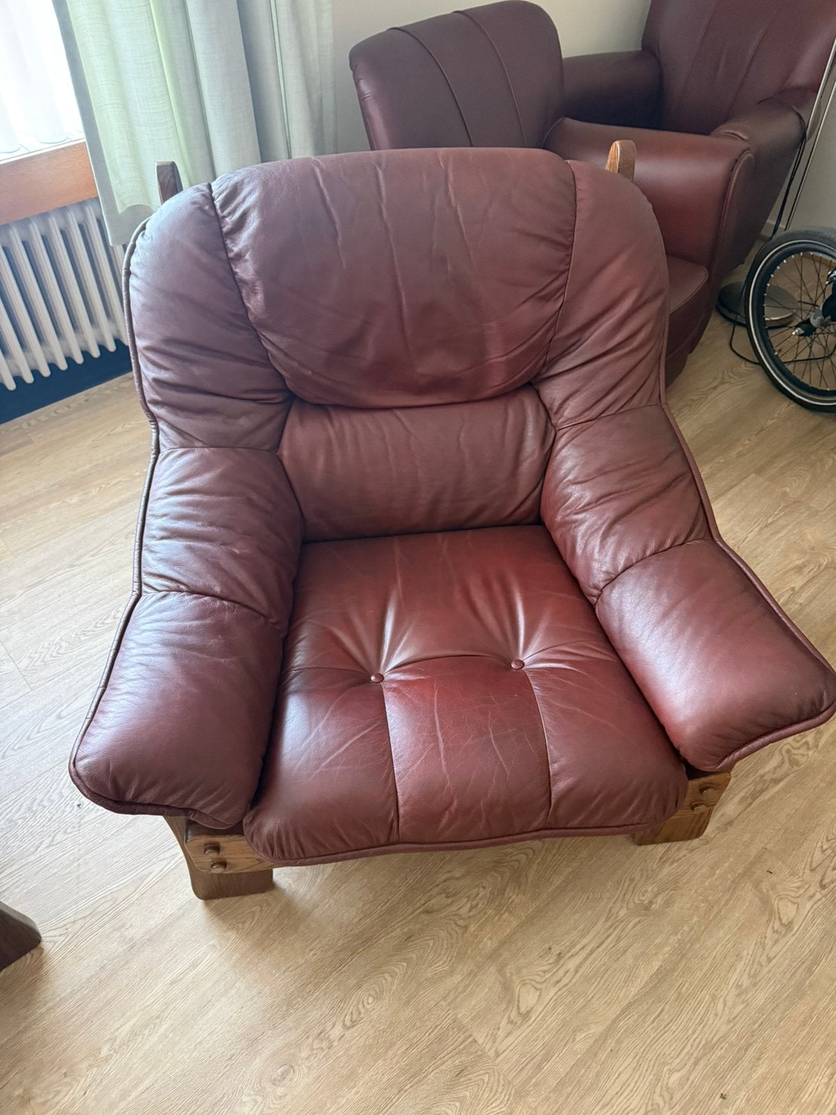 Rode leren bank., Huis en Inrichting, Fauteuils, Ophalen of Verzenden, Zo goed als nieuw