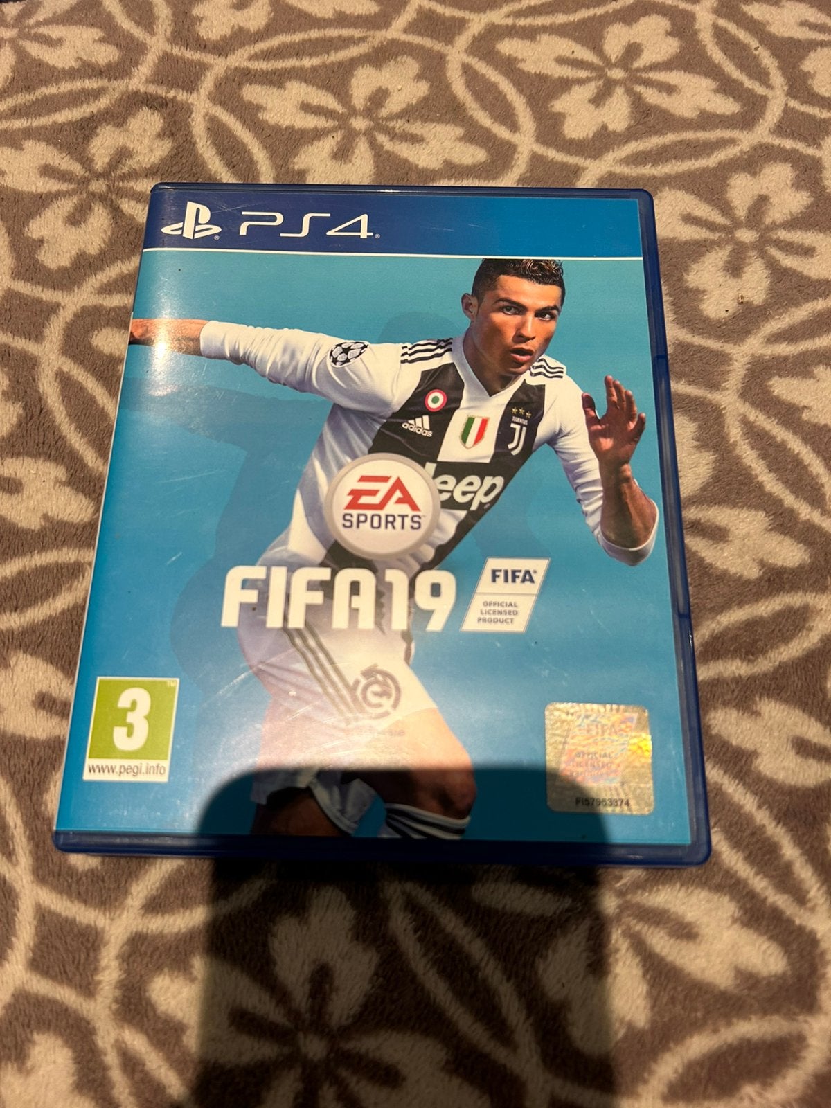 Ps 4 fifa 19, Ophalen of Verzenden, Zo goed als nieuw