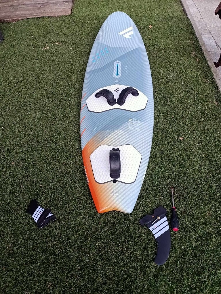 fanatic freewave boards in nieuwe staat, Sports nautiques & Bateaux, Planche à voile, Planche, Fanatic, Moins de 250 cm, Comme neuf