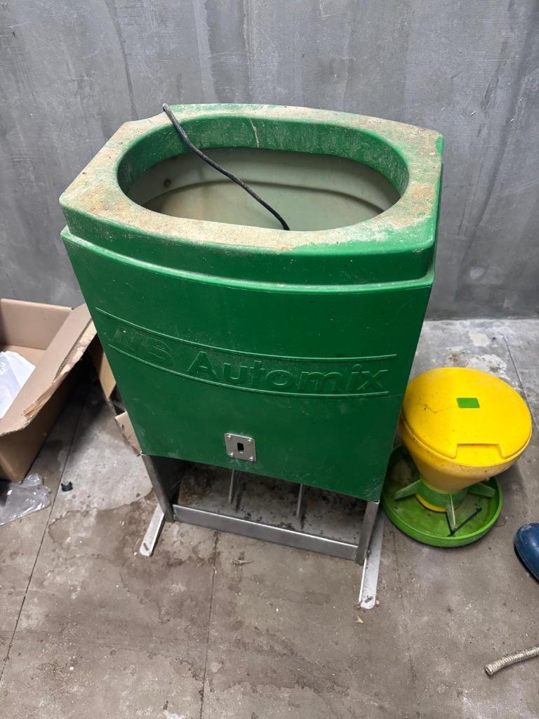 MS Automix [275], Dieren en Toebehoren