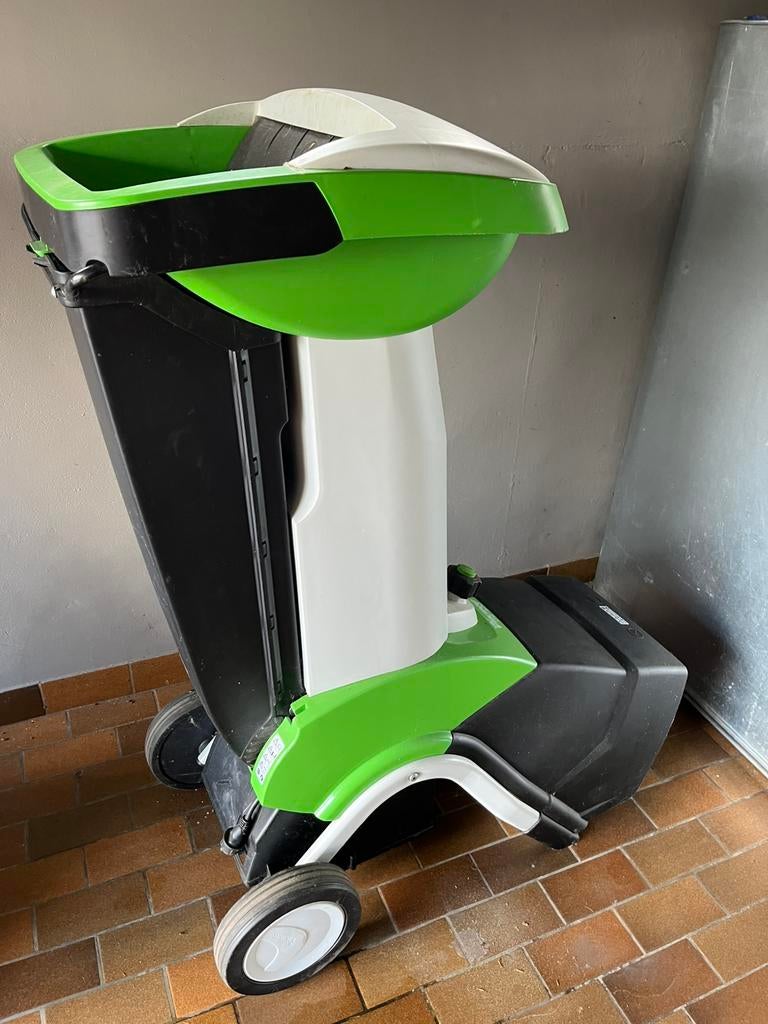 Viking GE 420 hakselaar, Enlèvement, Utilisé, Électrique
