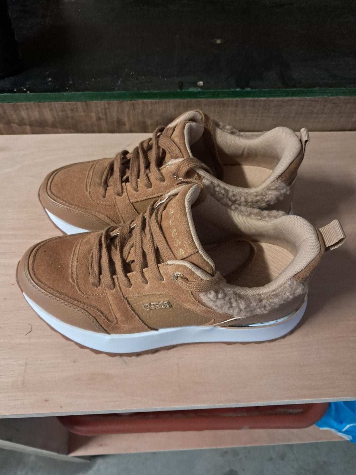 Guess dames schoenen maat 37, Enlèvement