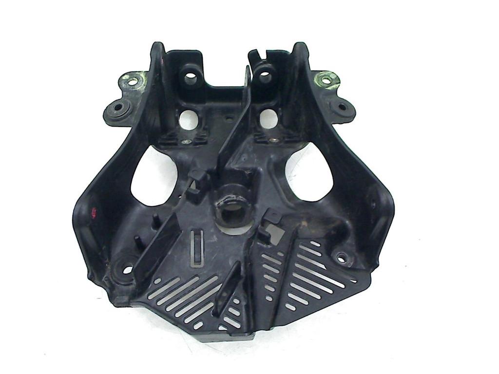 QUEUE DE CARENAGE CENTRE Kawasaki (11056-0171), Dhr. S. di Majo, Utilisé, Info@cama-motorparts.nl, P.J. Troelstraweg 8 8
3144 CX  MAASSLUIS, NL