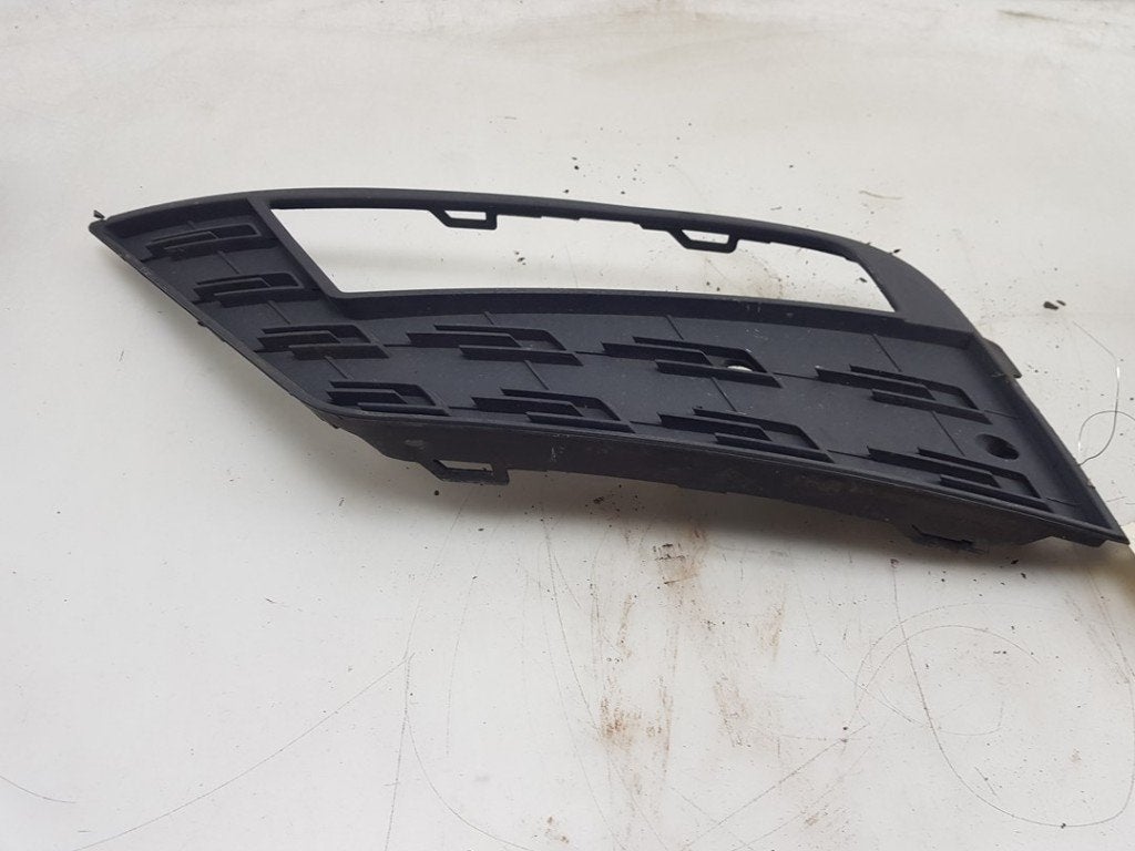 GRILLE DE PARE-CHOCS Seat Leon (5FB) (|5F0853665G|), Autos : Pièces & Accessoires, Dhr. J. Ham, Administratie@autoham.nl, Utilisé