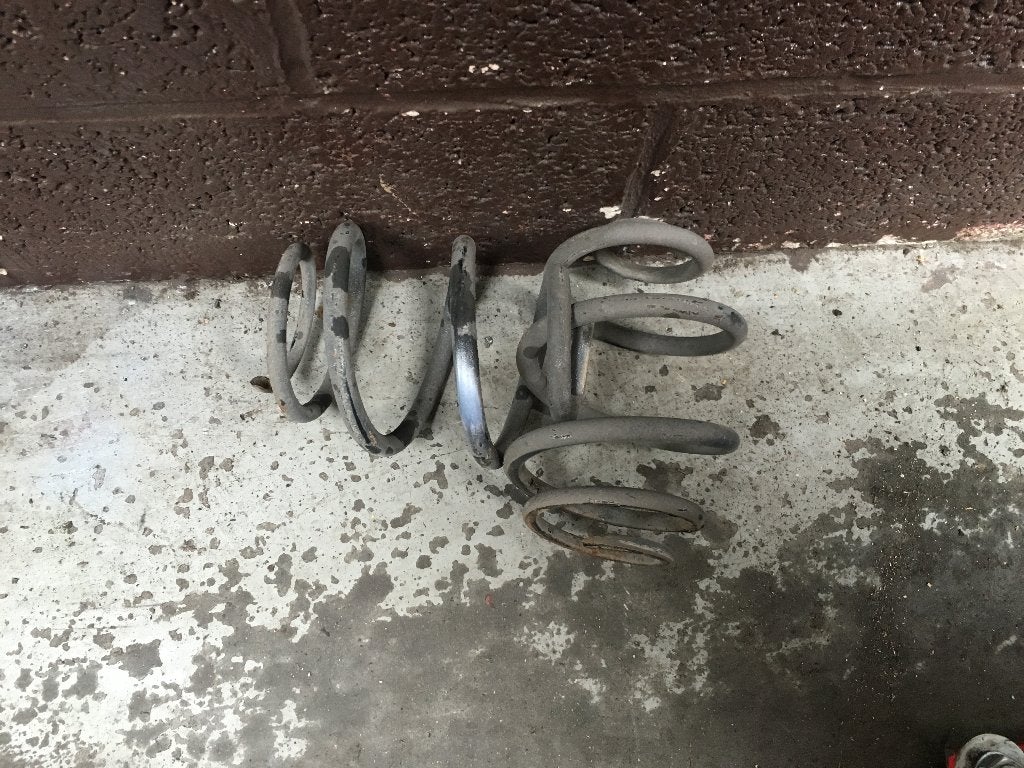 RESSORT DE SUSPENSION ARRIERE OPEL CORSA C, Ophalen, Gebruikt, RUE BRIGADE PIRON 307, Garage_bila@yahoo.fr