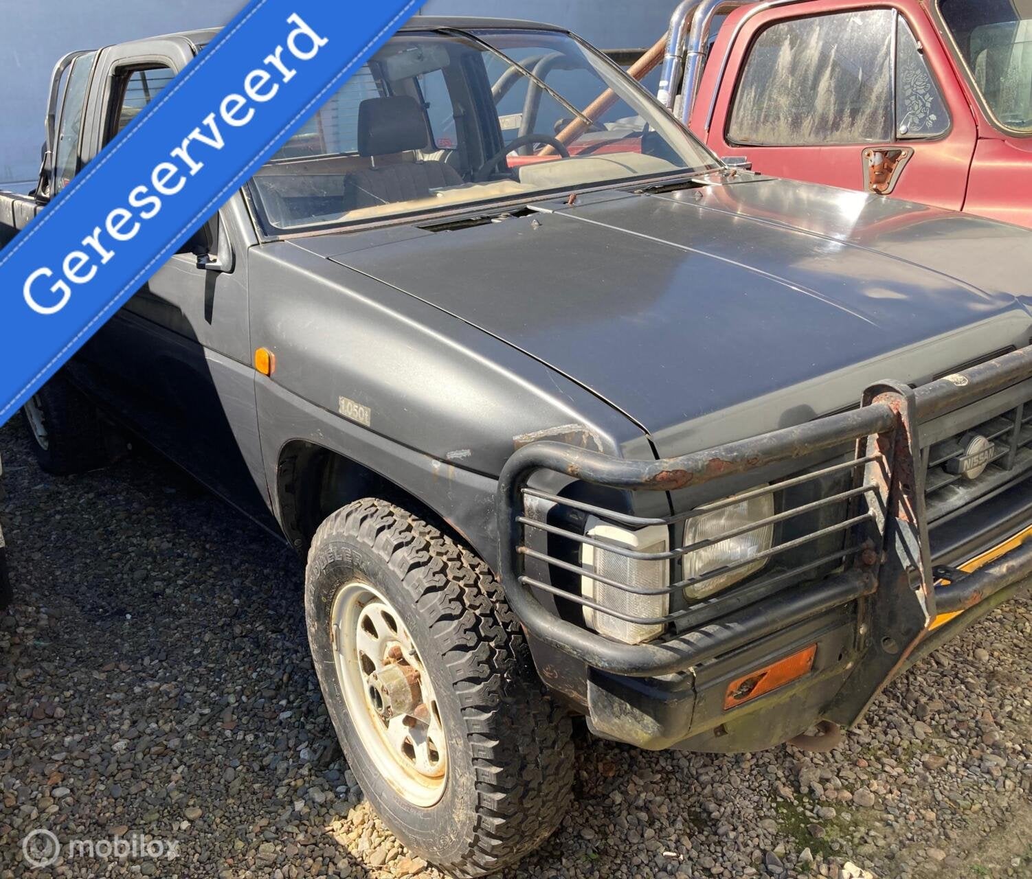Nissan King Cab 2.4 B / LPG 4 WD HOBBYPROJEKT / ONDERDELEN, Auto's, Stof, Gebruikt, Overige modellen, 4 cilinders