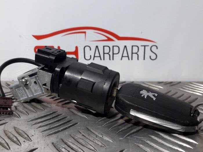 Serrure de contact + clé d'un Peugeot 208, -, 3 mois de garantie, Utilisé, -