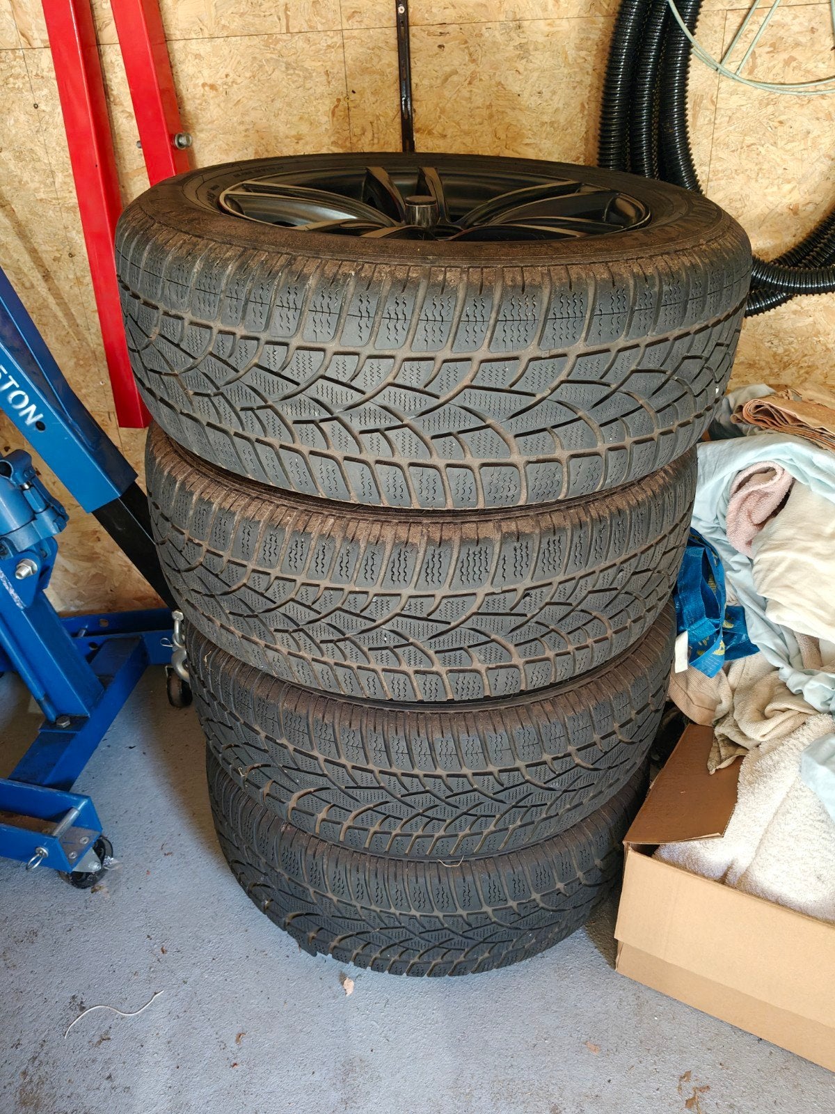 4 x BMW4 x BMW winterbanden met velgen en standaard, Ophalen, Winterbanden, Band(en)