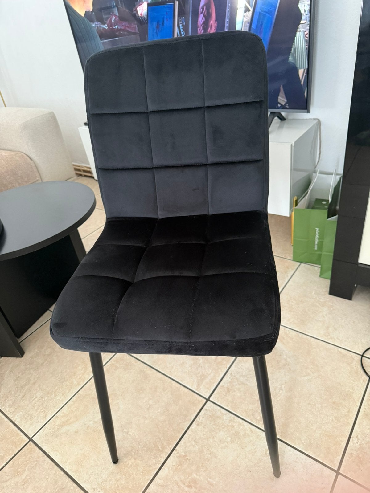 4 chaises noires neuves, Ophalen, Zo goed als nieuw
