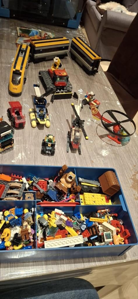 Lego, Enlèvement