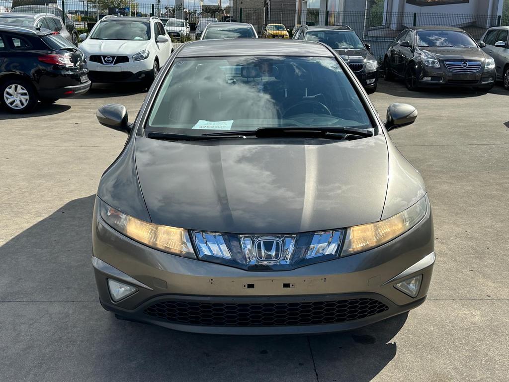 Honda Civic 5DR  1.4L Benzine perfect staat, Bedrijf, Handgeschakeld, Start-stop-systeem, Onderhoudsboekje