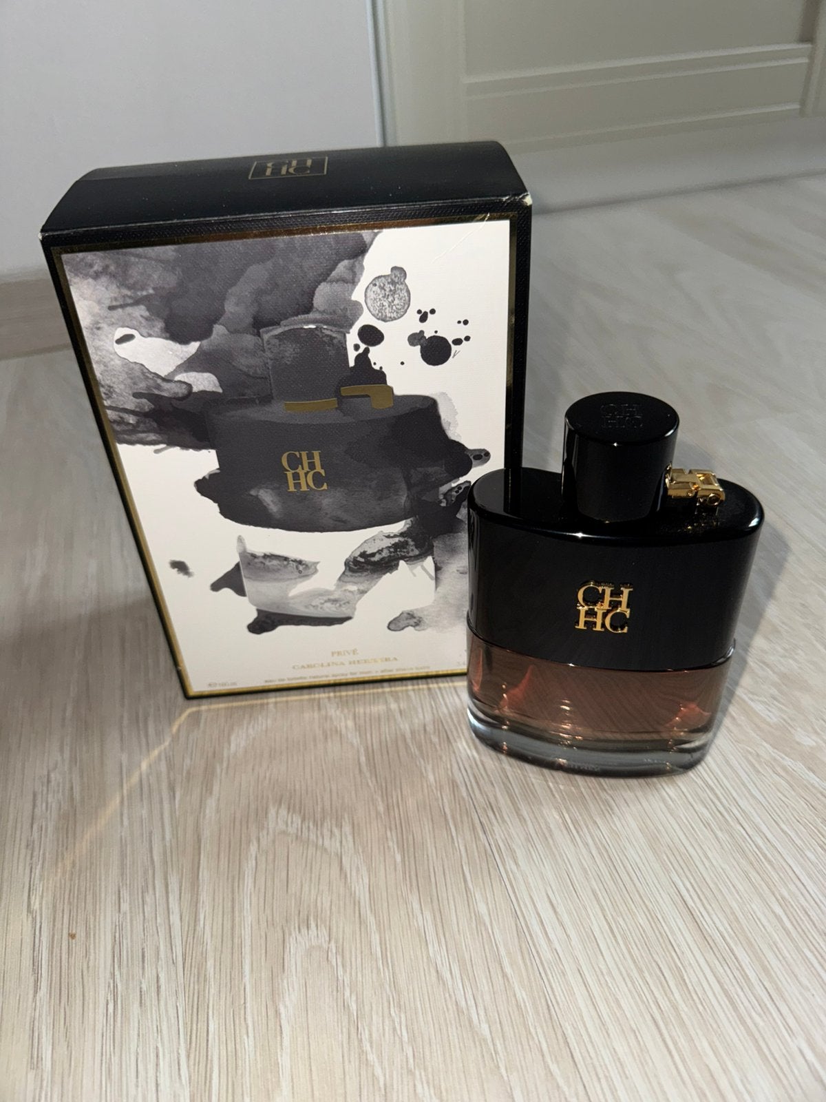 Carolina herrera ch men prive, Enlèvement ou Envoi, Comme neuf