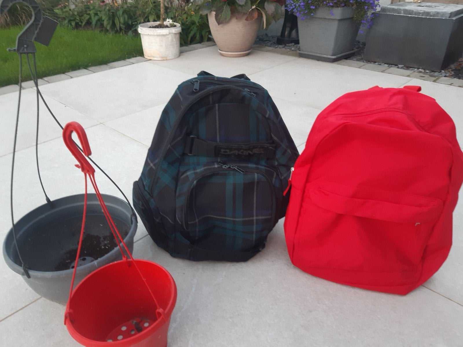 2 rugzakken en 2 hangpotten gratis af te halen, Ophalen, Gebruikt
