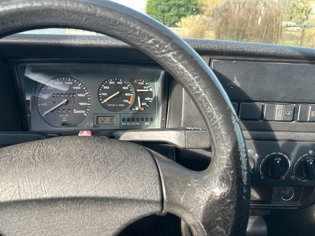 Oldtimer VW Polo Coupé 1.0 benzine 158000km met schuifdak, foto 7