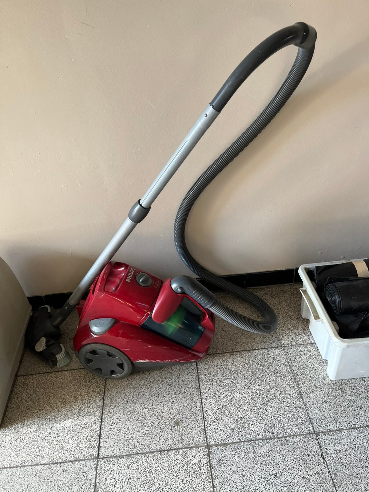 Aspirateur Philips avec réservoir, Electroménager, Enlèvement, Comme neuf, Réservoir, Philips