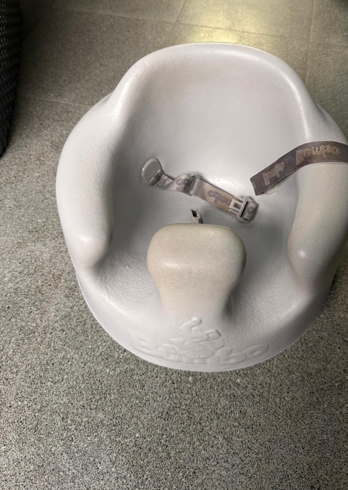 Siège bébé Bumbo avec ceinture de sécurité - bon état, Enlèvement, Comme neuf