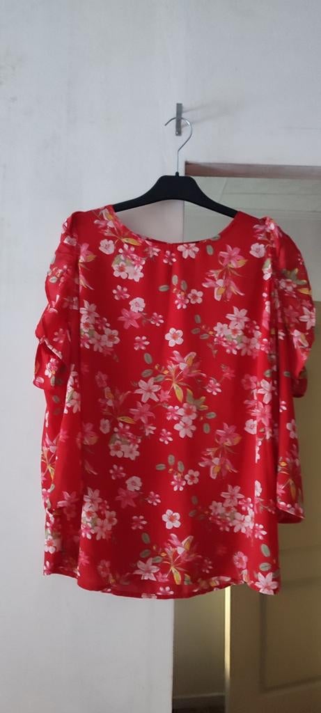 Blouse épaules dénudées, Vêtements | Femmes, Enlèvement ou Envoi, Comme neuf, Kiabi, Taille 42/44 (L)