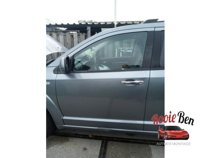 Portier 4Deurs links-voor van een Dodge Journey (PA4), Gebruikt, -, Deur, -
