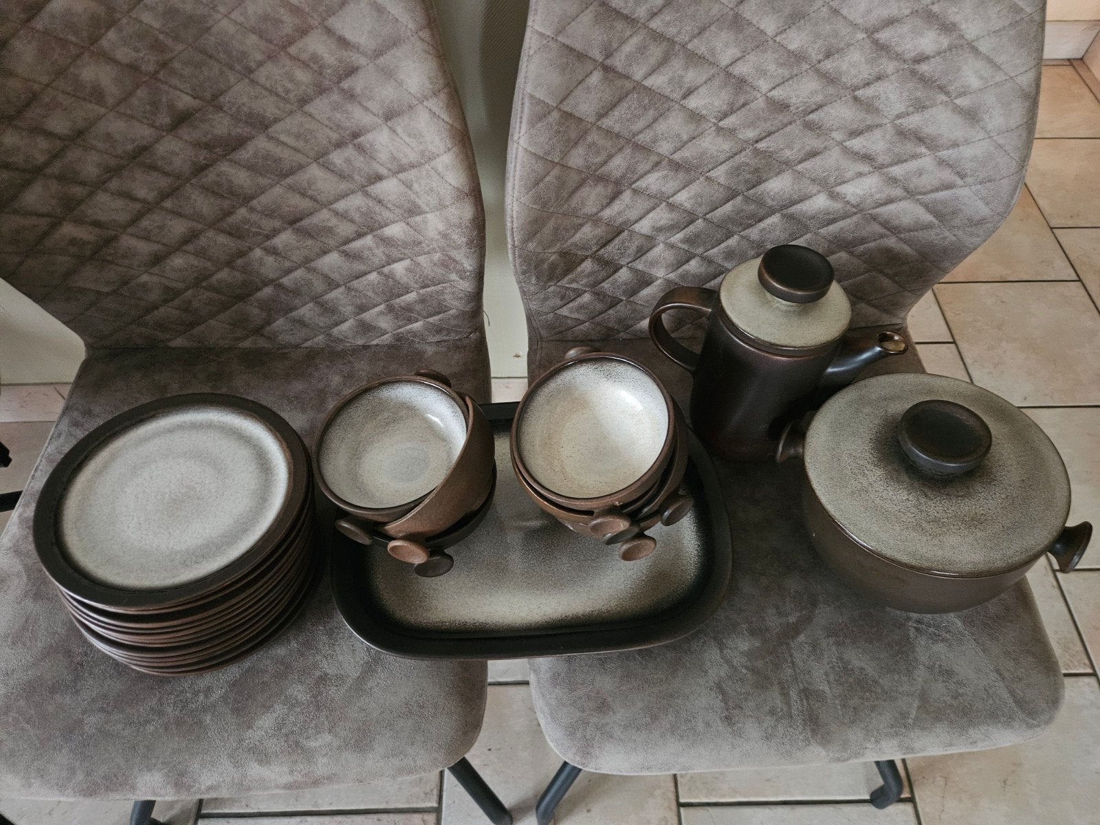 Vaisselle, bols, assiettes, Enlèvement, Assiettes(s)