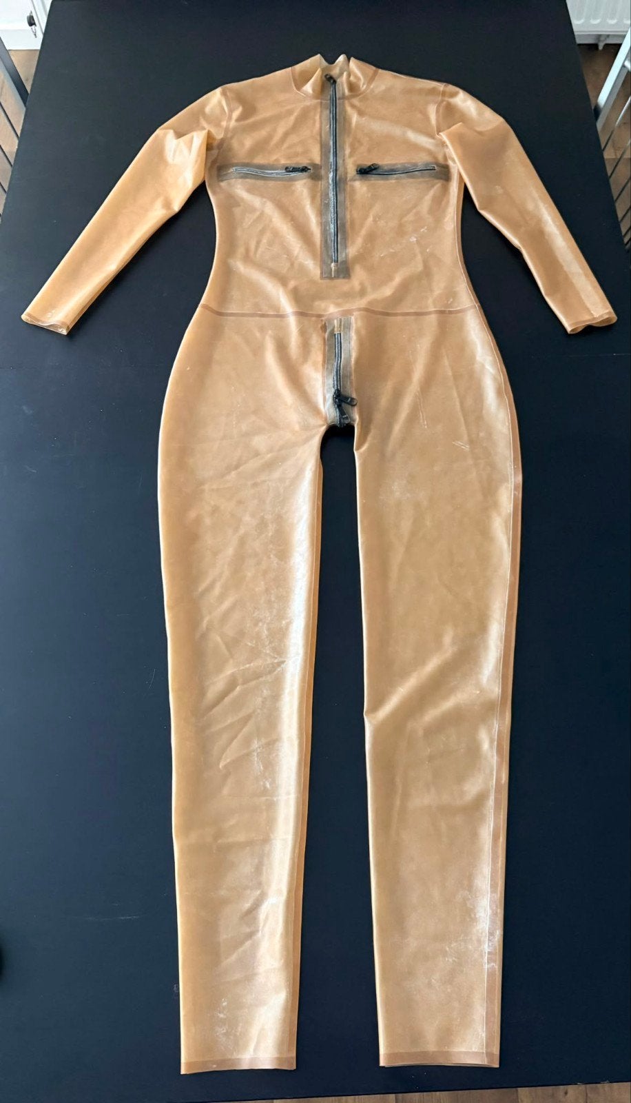 Combinaison latex femme Transparente/Miel Taille M/38, Vêtements | Femmes, Envoi, Comme neuf, Taille 38/40 (M), Beige