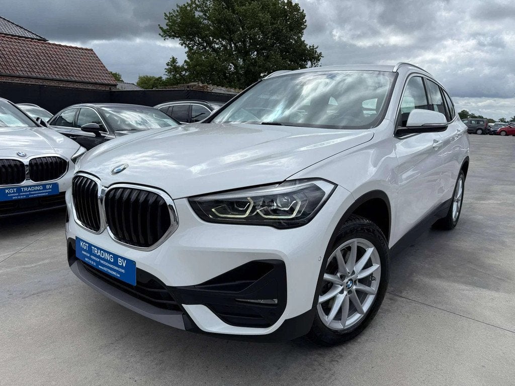 BMW X1 1.5i AUTOMAAT NAVIGATIE PROF FULL LED BLUETOOTH PDC A, Stof, Gebruikt, Bedrijf, 5 zetels
