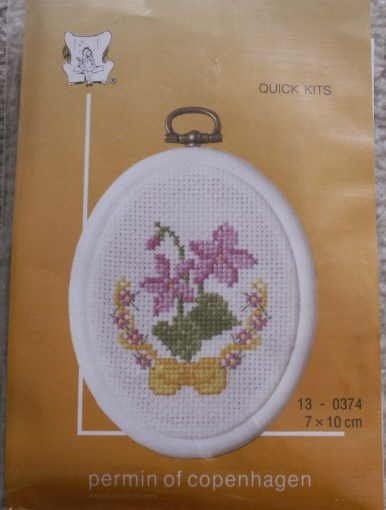 Kit de broderie complet modèle fleurs couleur violet cadre, Enlèvement ou Envoi, Neuf, Set à broder