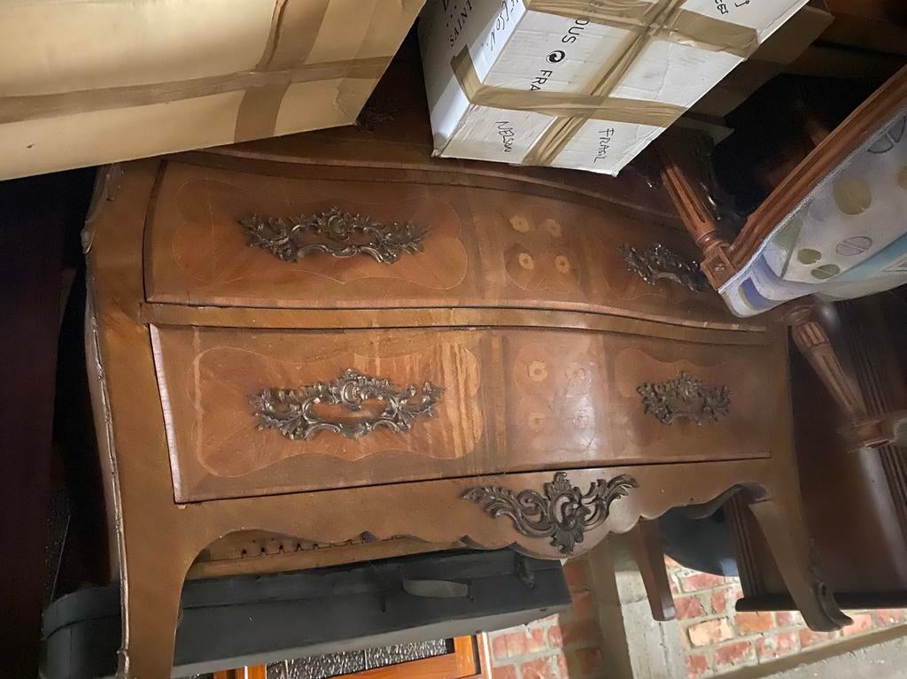 Meuble ancien, Enlèvement