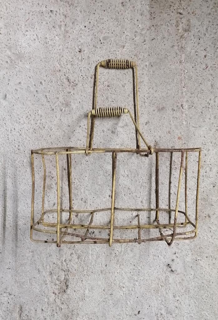 Vintage ijzeren mand voor flessen, Verzamelen, Verzenden