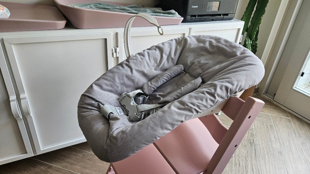 Stokke Newborn set, Enlèvement, Comme neuf, Chaise évolutive, Ceinture(s)