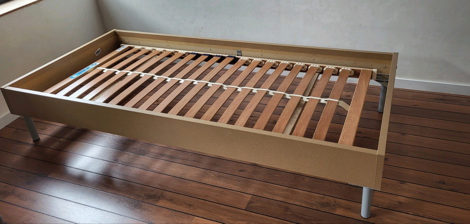 Bedframe 90 x 200 met lattenbodem, Huis en Inrichting, Ophalen, Eenpersoons