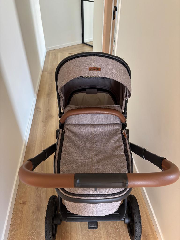 Qute kinderwagen 2 in 1, Verstelbare duwstang, Zo goed als nieuw, Combiwagen, Ophalen