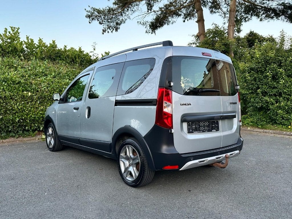 Dacia Dokker Stepway 1.5 Diesel 2020 €6d 191.000km Airco GPS, Voorwielaandrijving, Stof, Euro 6, 4 cilinders