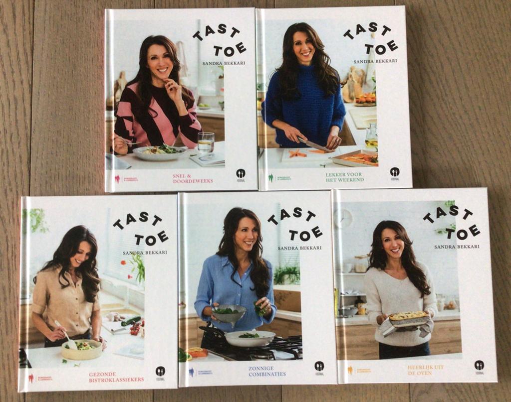 Sandra Bekkari Tast Toe, Boeken, Gezondheid, Dieet en Voeding, Ophalen of Verzenden, Zo goed als nieuw, Dieet en Voeding