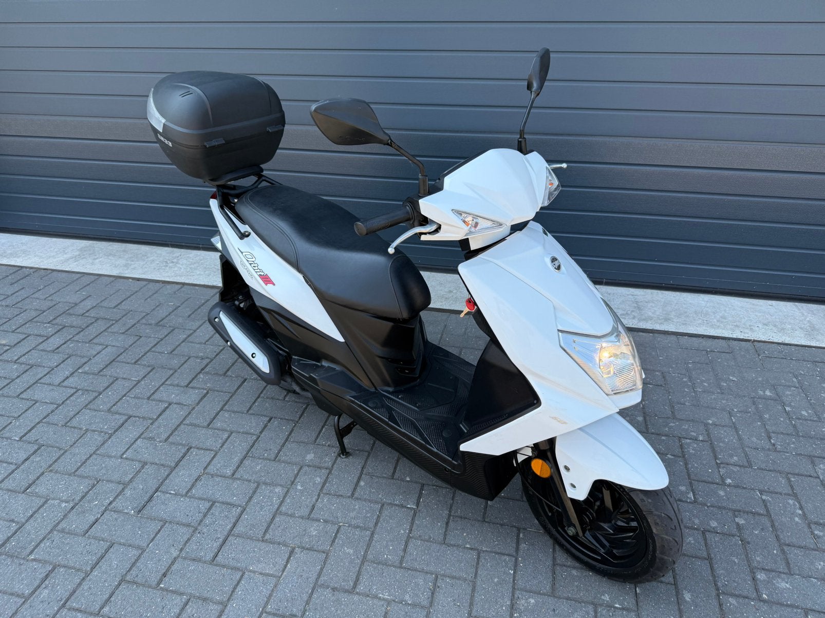 Sym orbit3 B klasse met topkoffer, Vélos & Vélomoteurs, Scooters | SYM, Comme neuf, Classe B (45 km/h), Enlèvement, Orbit
