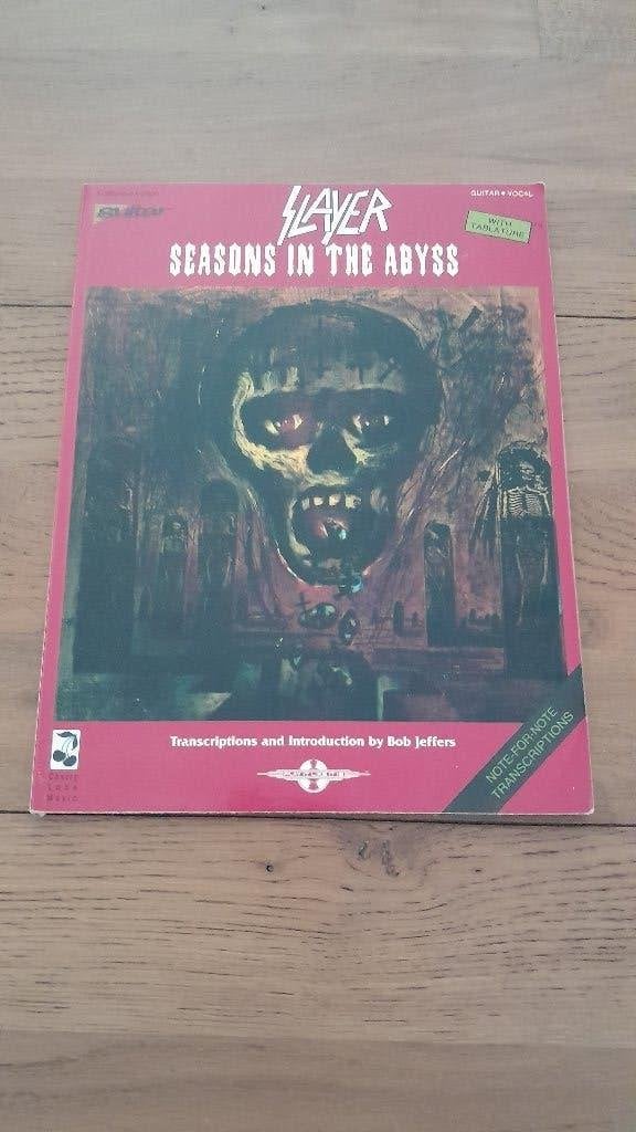 Slayer "Seasons in the Abyss" tabboek, Boeken, Ophalen of Verzenden, Gelezen, Overige onderwerpen