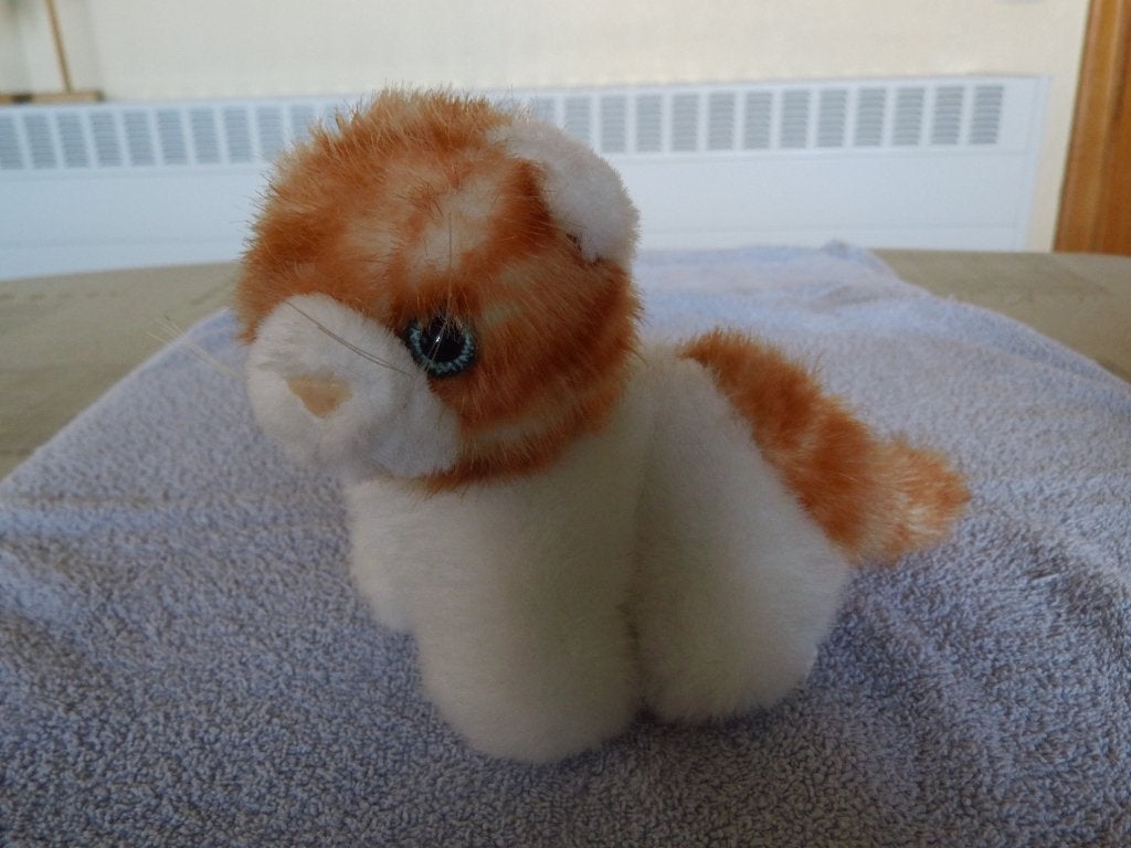 Knuffel 'poesje' (nieuw) komt uit rookvrij huis, Kinderen en Baby's, Speelgoed | Knuffels en Pluche, Ophalen of Verzenden, Nieuw