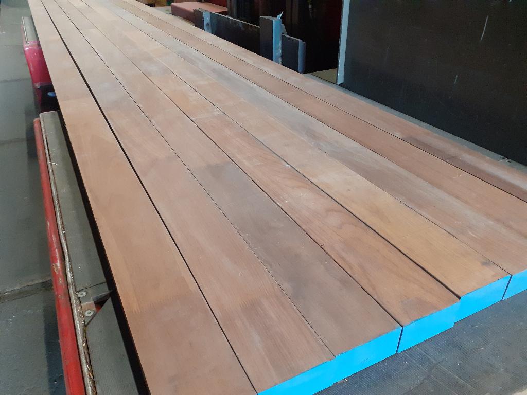 Cadre en bois Meranti modifié thermiquement, longueur 590 cm, Neuf, Enlèvement ou Envoi, Bois dur, 250 cm ou plus